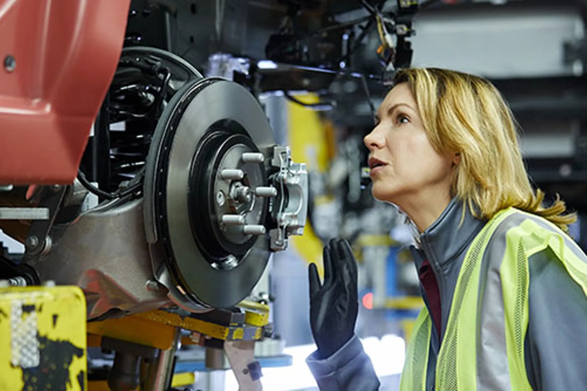 3 Ways the Automotive World Embraces Robotics